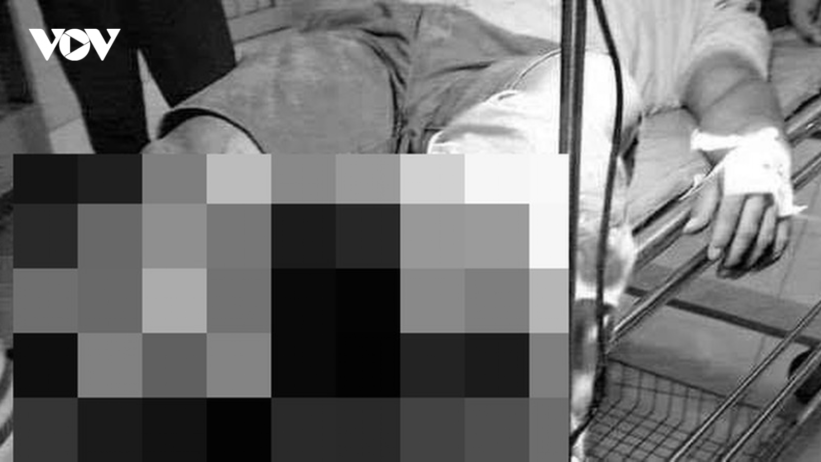Thiếu niên 15 tuổi bị chém đứt lìa cẳng chân trong khi ẩu đả