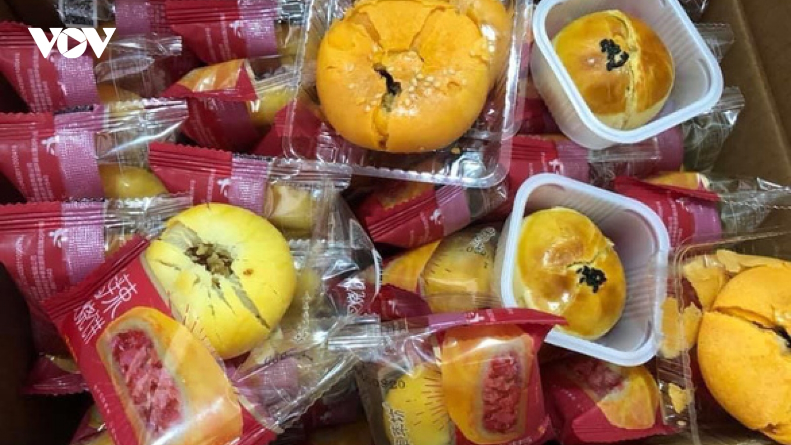 Bánh Trung thu “lậu” bán đắt hàng chục lần so với giá gốc