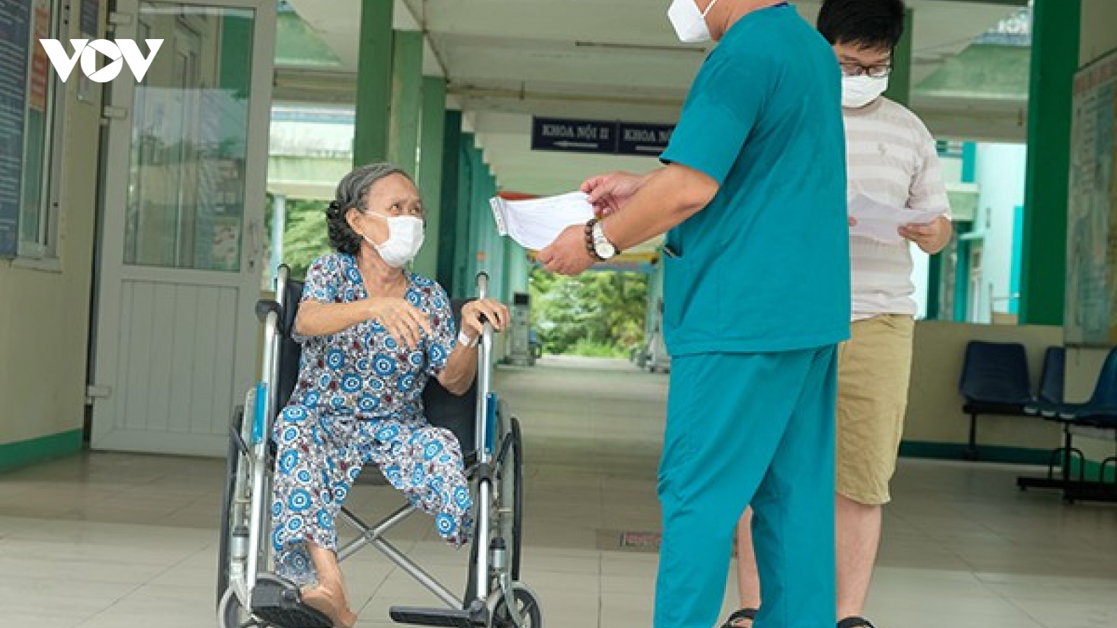 Đà Nẵng: Thêm 2 bệnh nhân khỏi Covid-19 được xuất viện