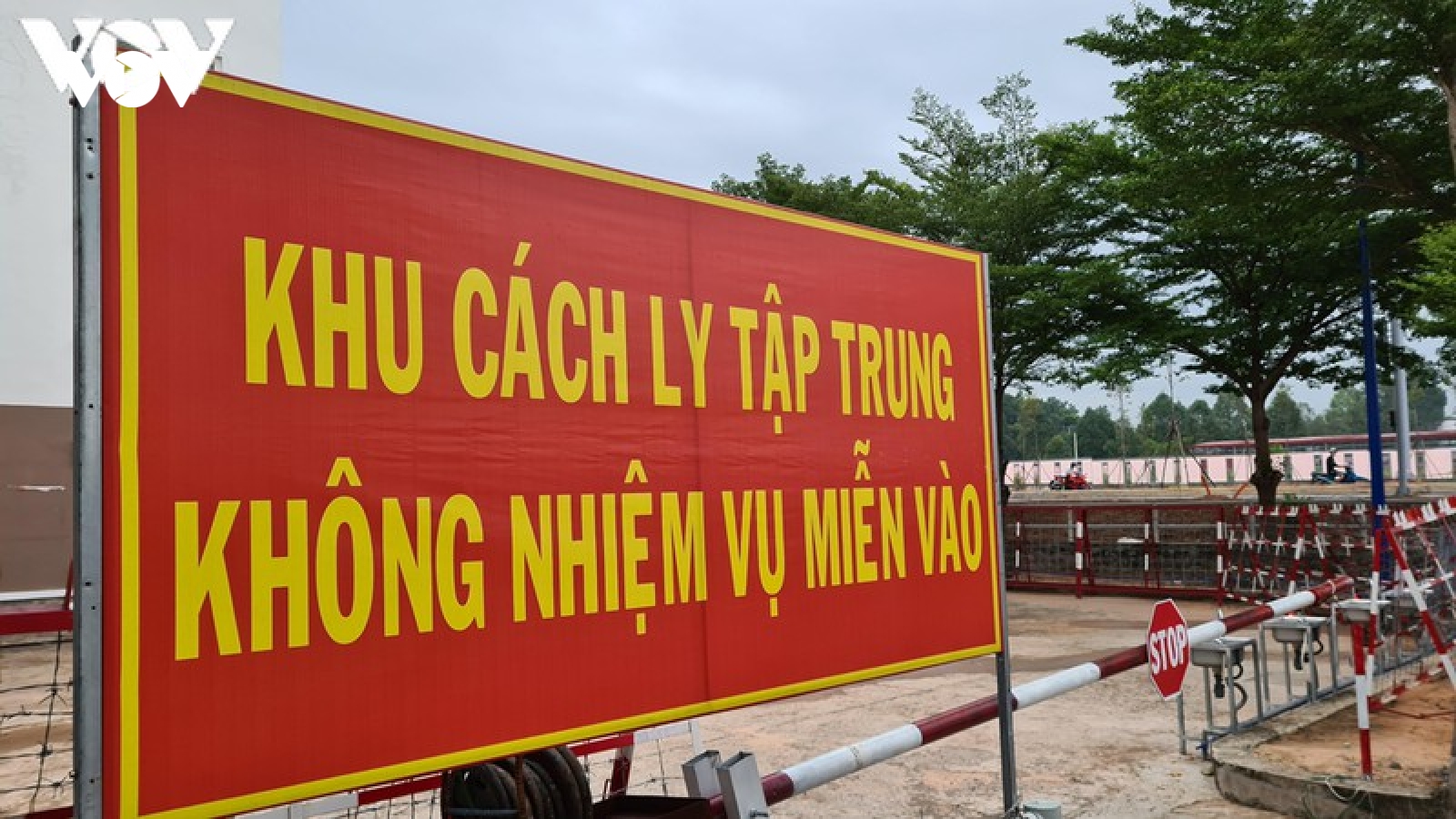 Một thanh niên rơi từ lầu cao tử vong khi sắp hết hạn cách ly