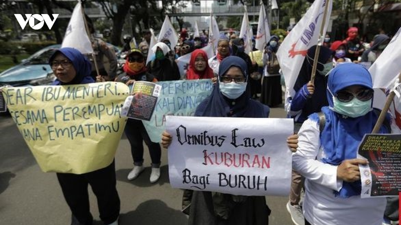 Hàng chục ngàn người Indonesia biểu tình chống dự thảo luật việc làm
