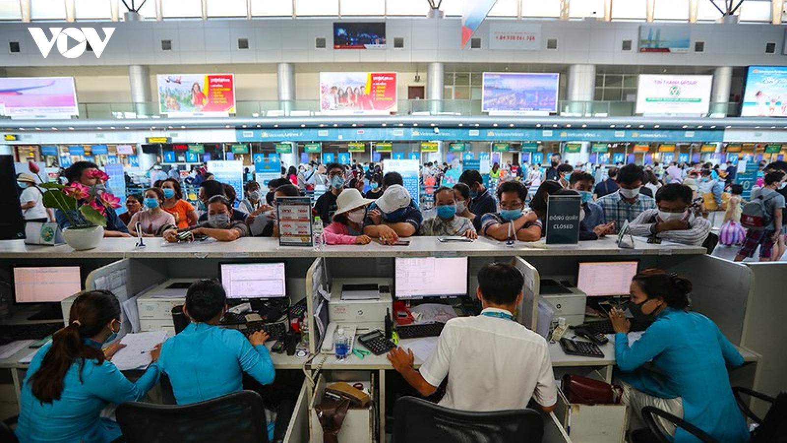 ​Gần 1.700 du khách đăng ký rời Đà Nẵng