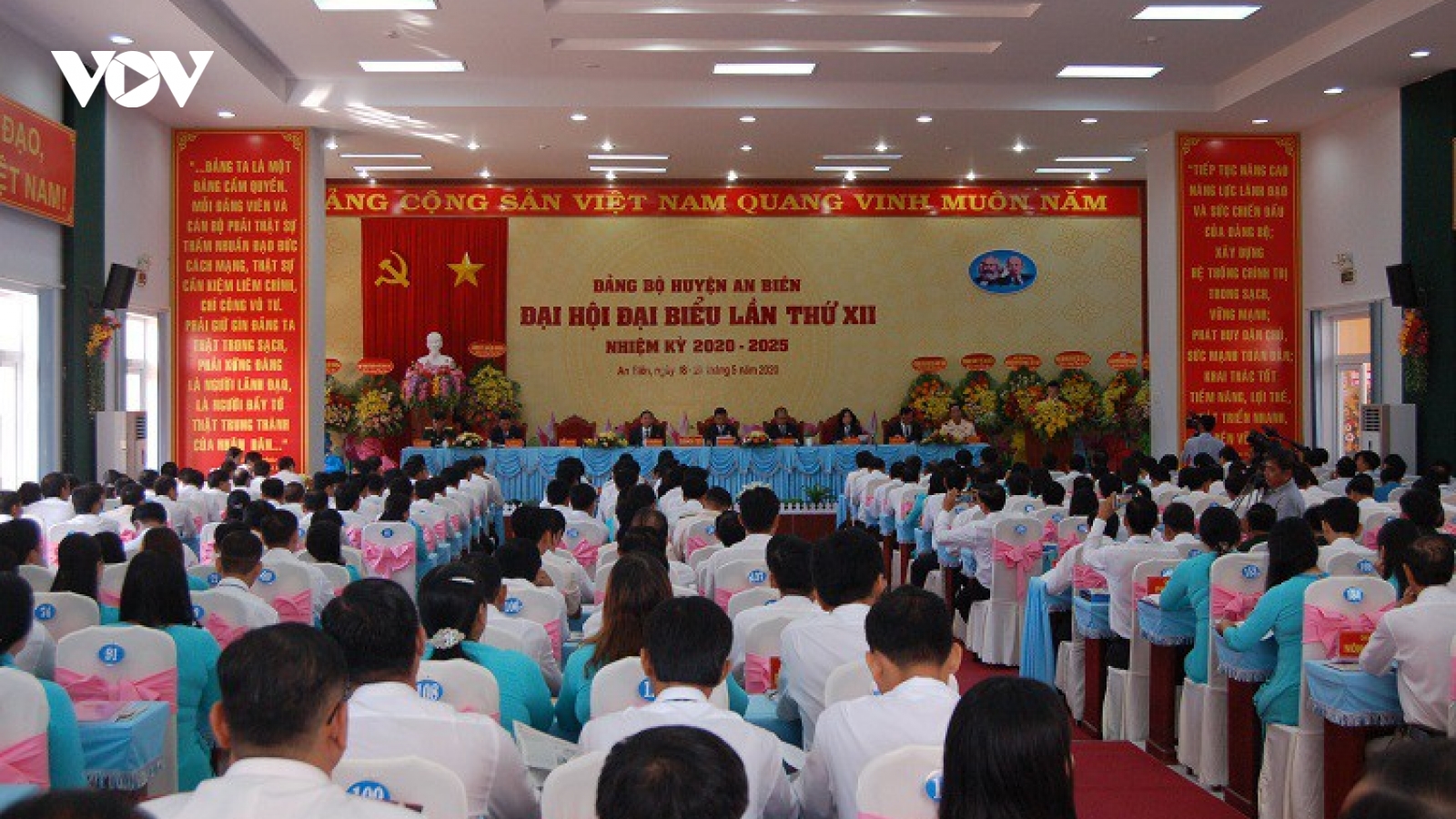 Góp ý văn kiện còn xuôi chiều, ít tranh luận tại Đại hội