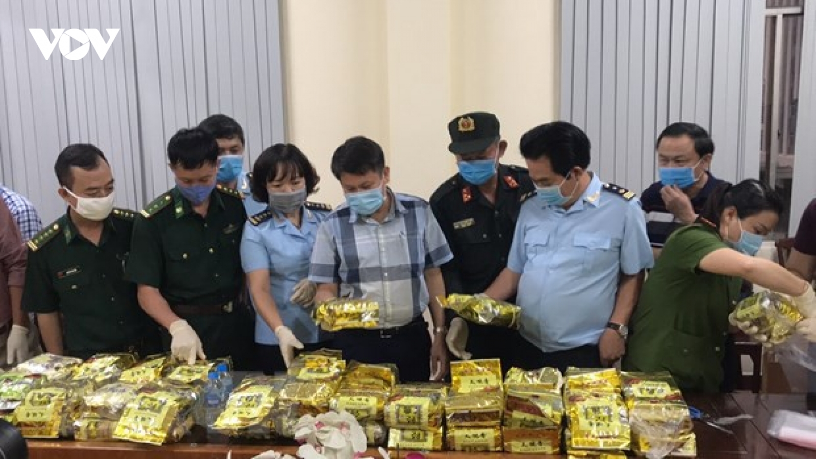 Triệt phá đường dây vận chuyển trái phép ma túy xuyên quốc gia