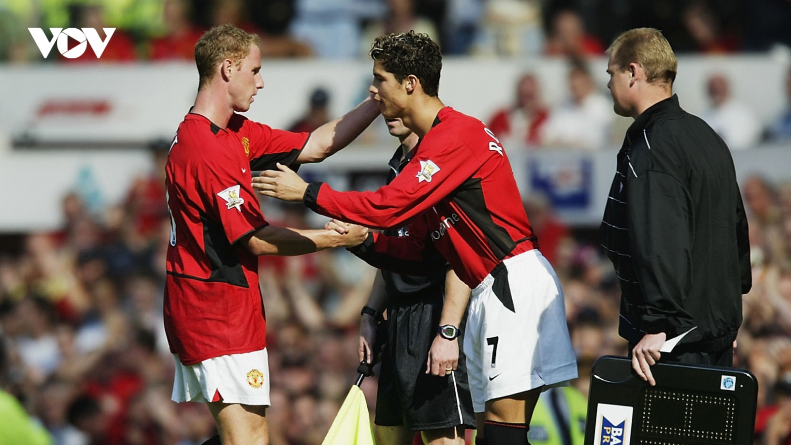 Ngày này năm xưa: Ronaldo chính thức ra mắt ở MU