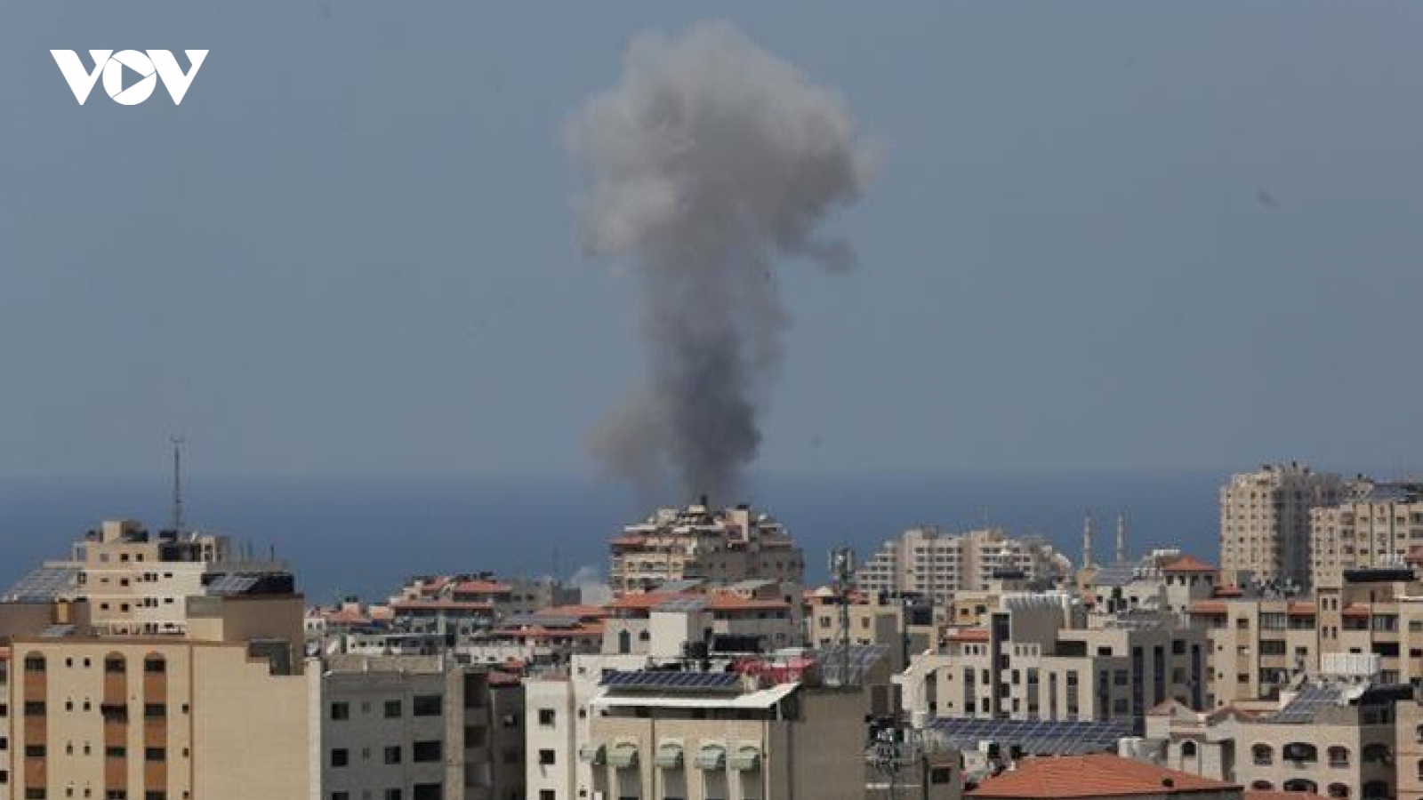 Israel tấn công Hamas nhằm đáp vụ thả bóng bay lửa