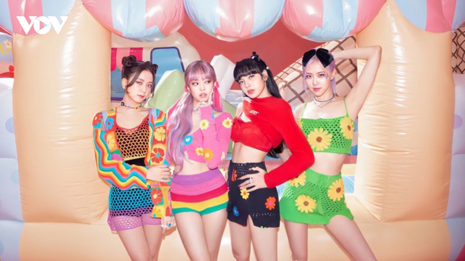 BLACKPINK trở thành nhóm nhạc nữ Kpop đầu tiên đạt giải thưởng VMAs