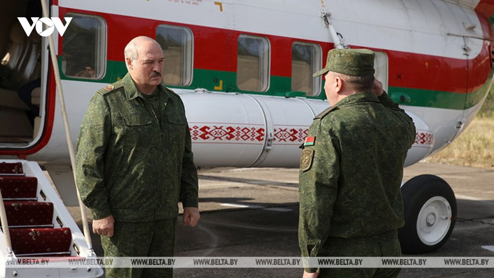 Tổng thống Belarus Lukashenko thị sát thao trường tại Grodno