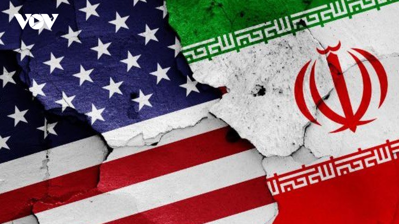 Phản ứng của các bên sau khi Mỹ chính thức kích hoạt cơ chế tái trừng phạt Iran
