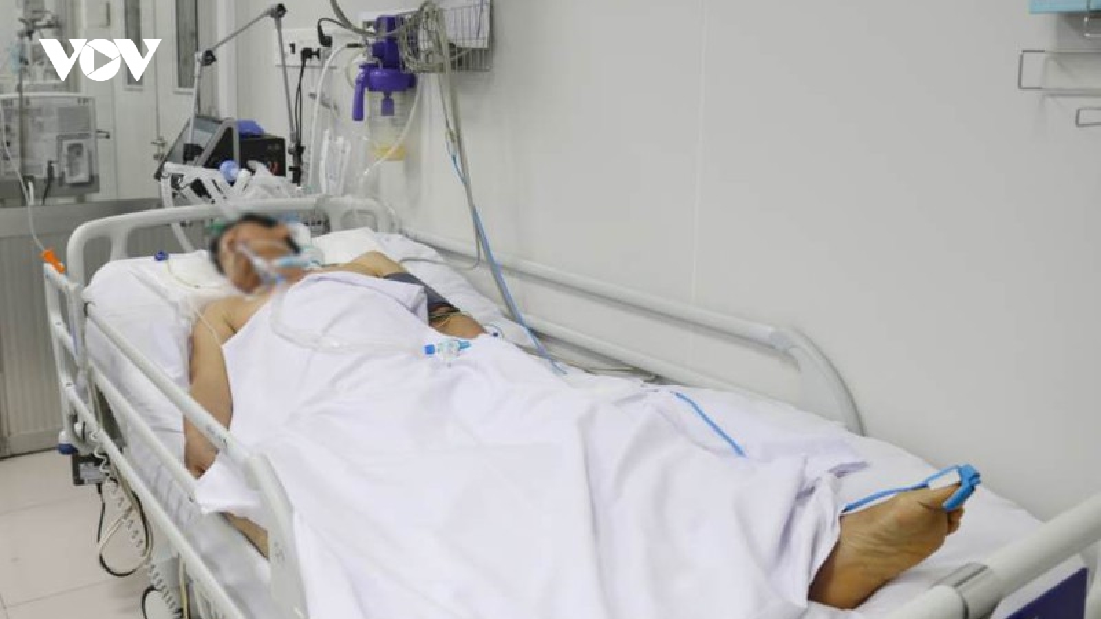 Thêm một bệnh nhân ăn pate Minh Chay bị liệt, phải thở máy