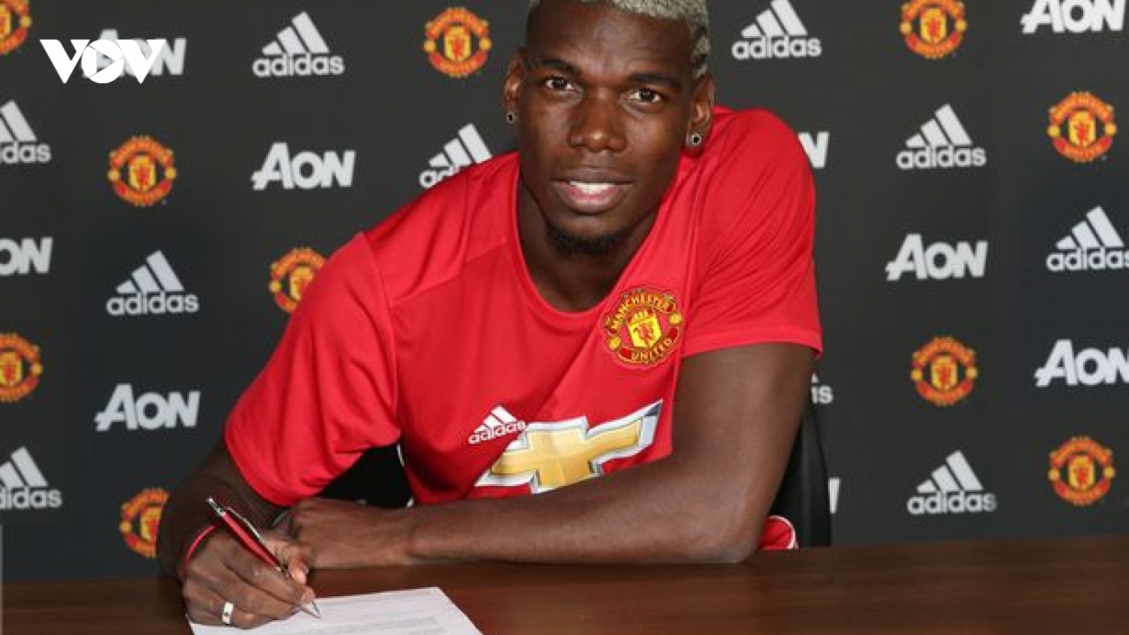 Ngày này năm xưa: Pogba trở lại MU với mức phí kỷ lục thế giới