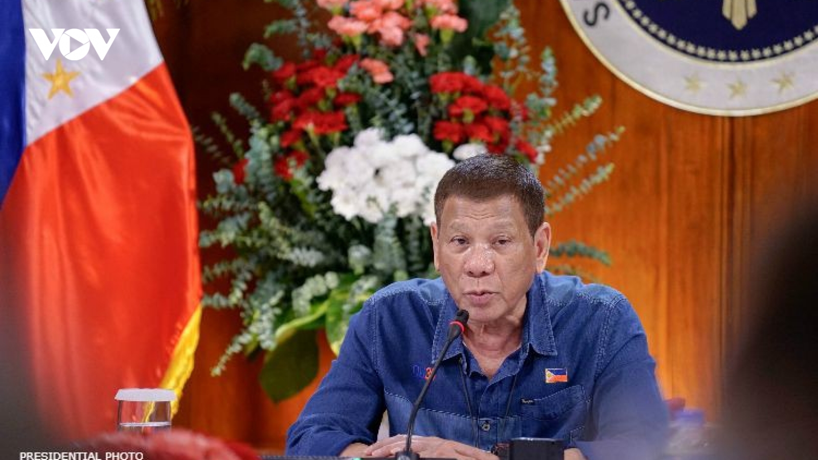Tổng thống Philippines thừa nhận “cạn” tiền hỗ trợ người dân chống Covid-19