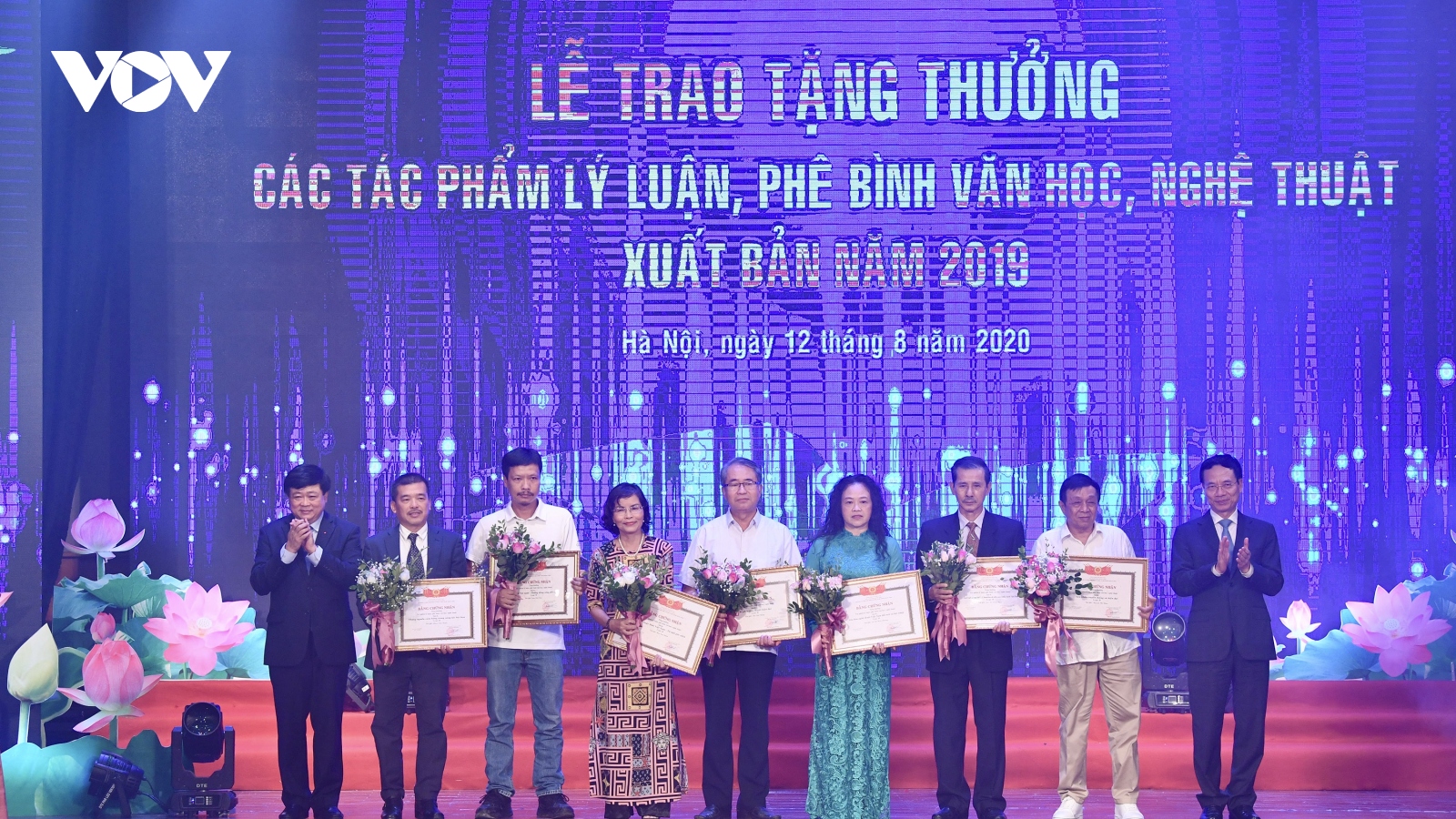 Toàn cảnh Lễ trao tặng thưởng các tác phẩm lý luận, phê bình VHNT 2019