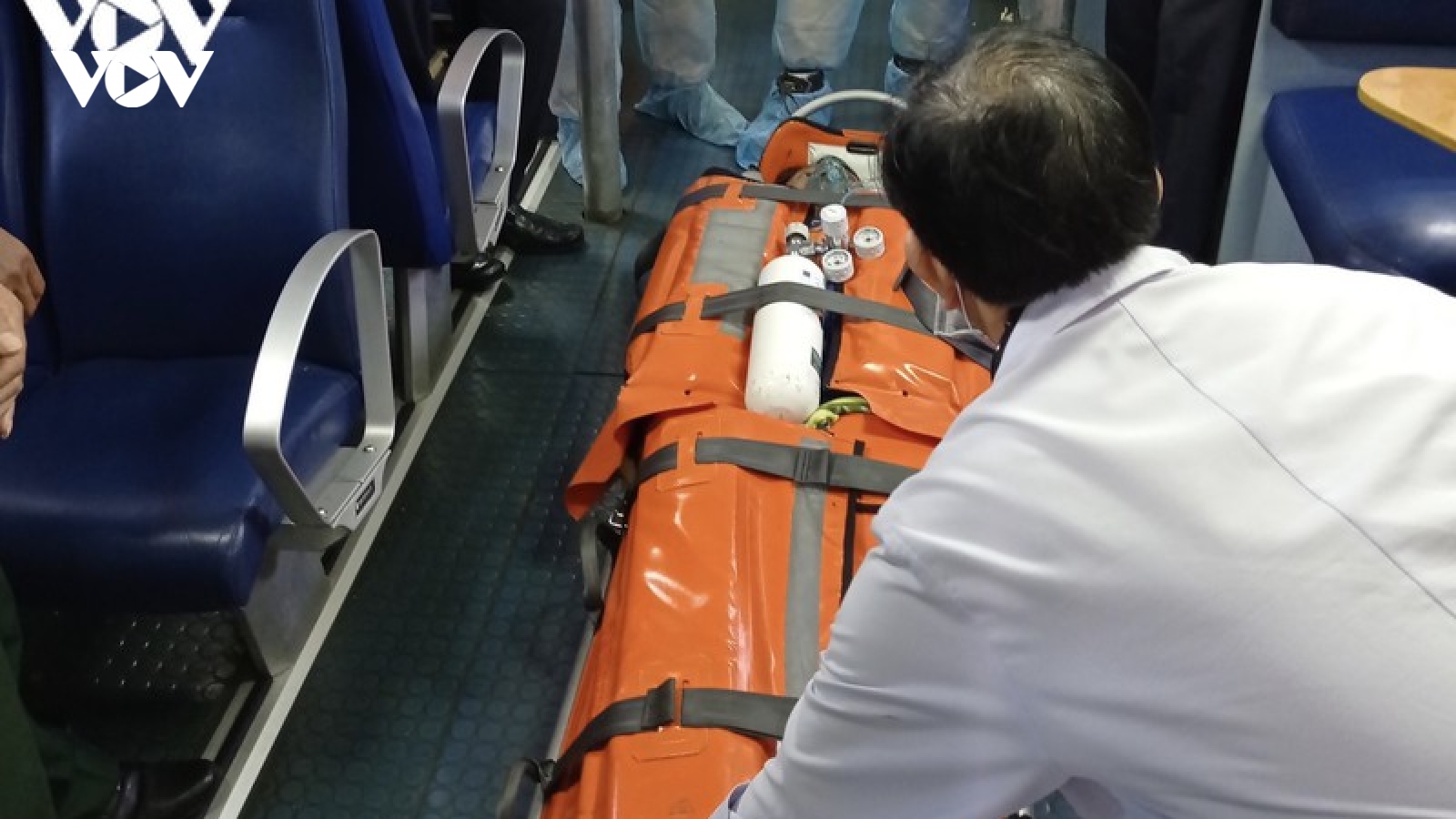 Cứu sống thuyền viên tàu cá bị tai nạn lao động trên biển Vũng Tàu