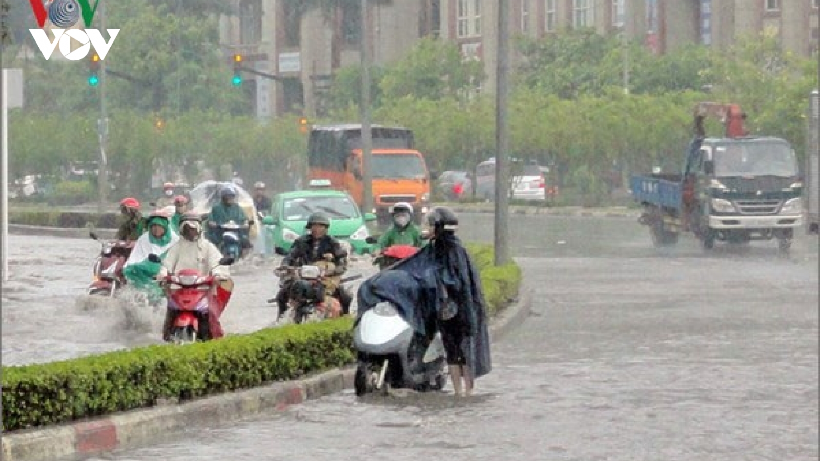 Thời tiết ngày 22/8: Hà Nội có mưa rào, đề phòng lốc, sét