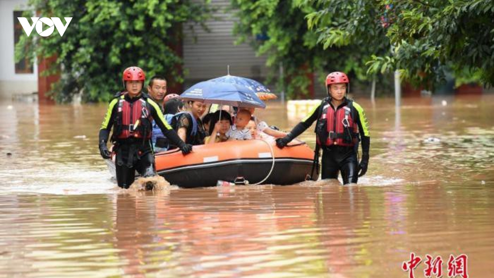 Trung Quốc lại nâng mức cảnh báo mưa lớn lên màu cam