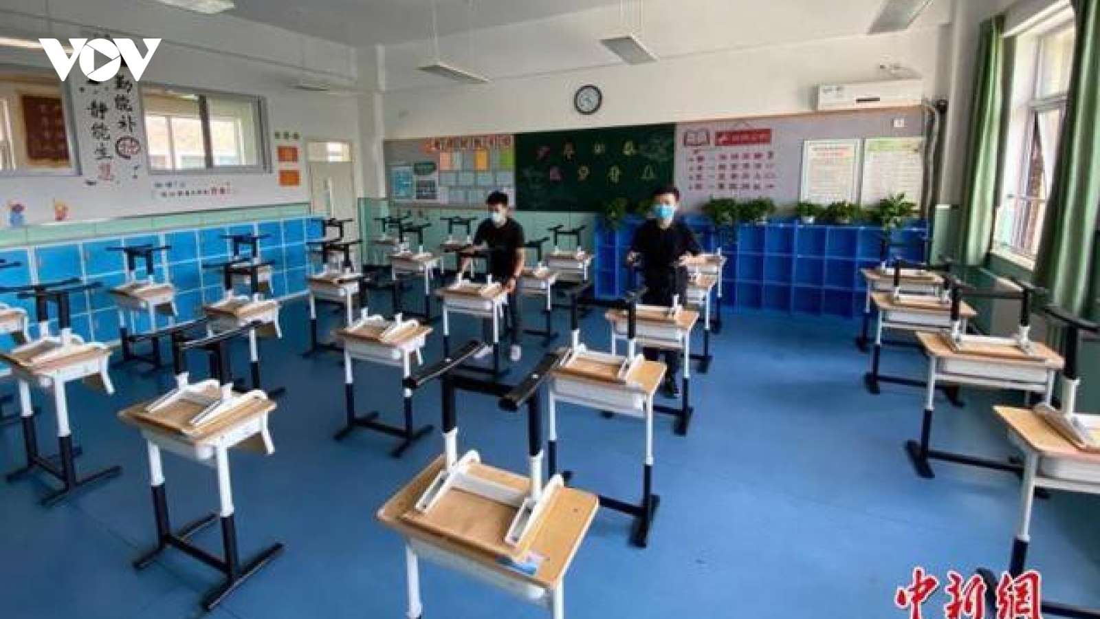 Tỷ lệ học sinh cận thị ở Trung Quốc tăng sau nửa năm học trực tuyến vì Covid-19