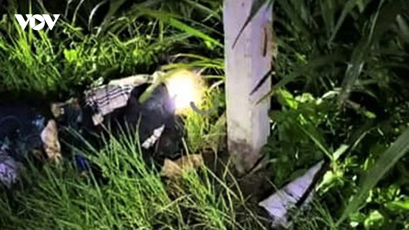 Tai nạn nghiêm trọng tại An Giang làm 2 người tử vong tại chỗ