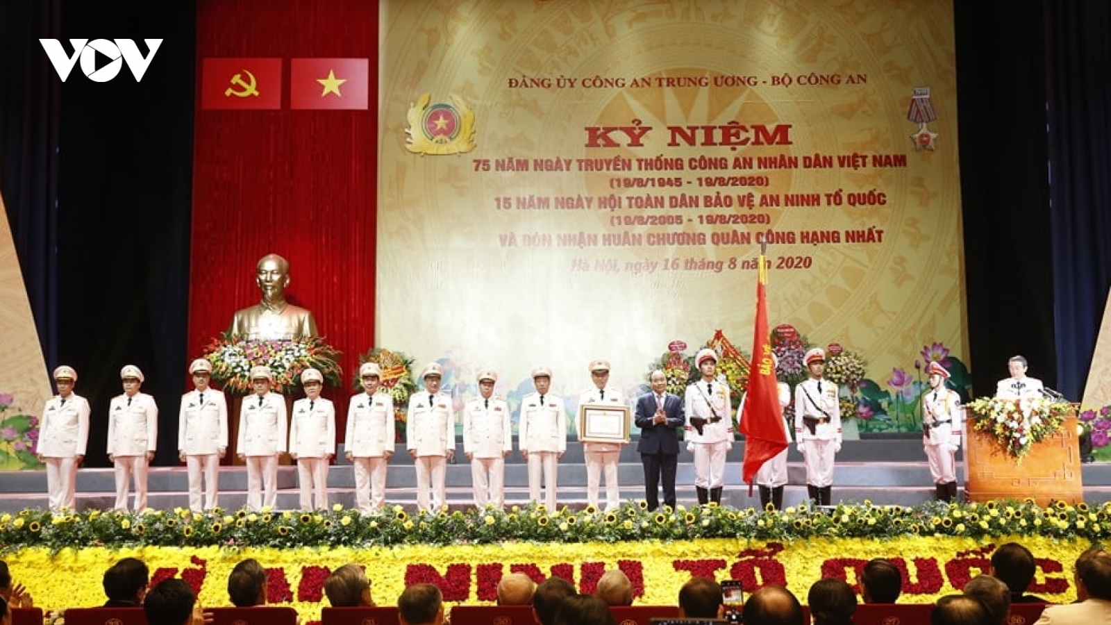 Công an Nhân dân Việt Nam xứng đáng là “thanh bảo kiếm“