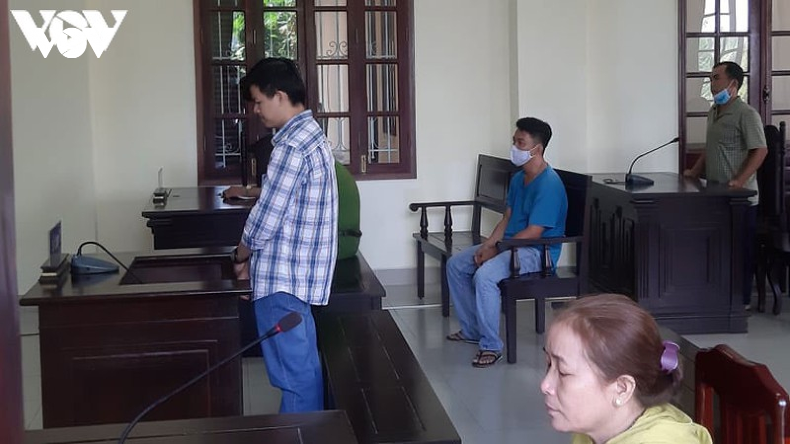 Tòa trả hồ sơ vụ cựu đại úy công an nổ súng bắt đá gà, làm 1 người chết