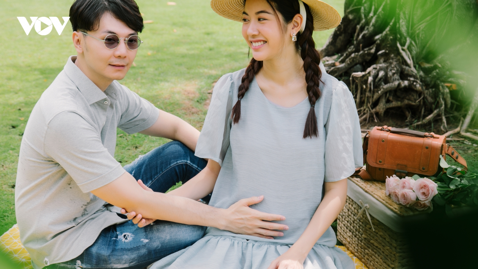 Á hậu Thuý Vân khoe được chồng doanh nhân chăm sóc khi mang bầu