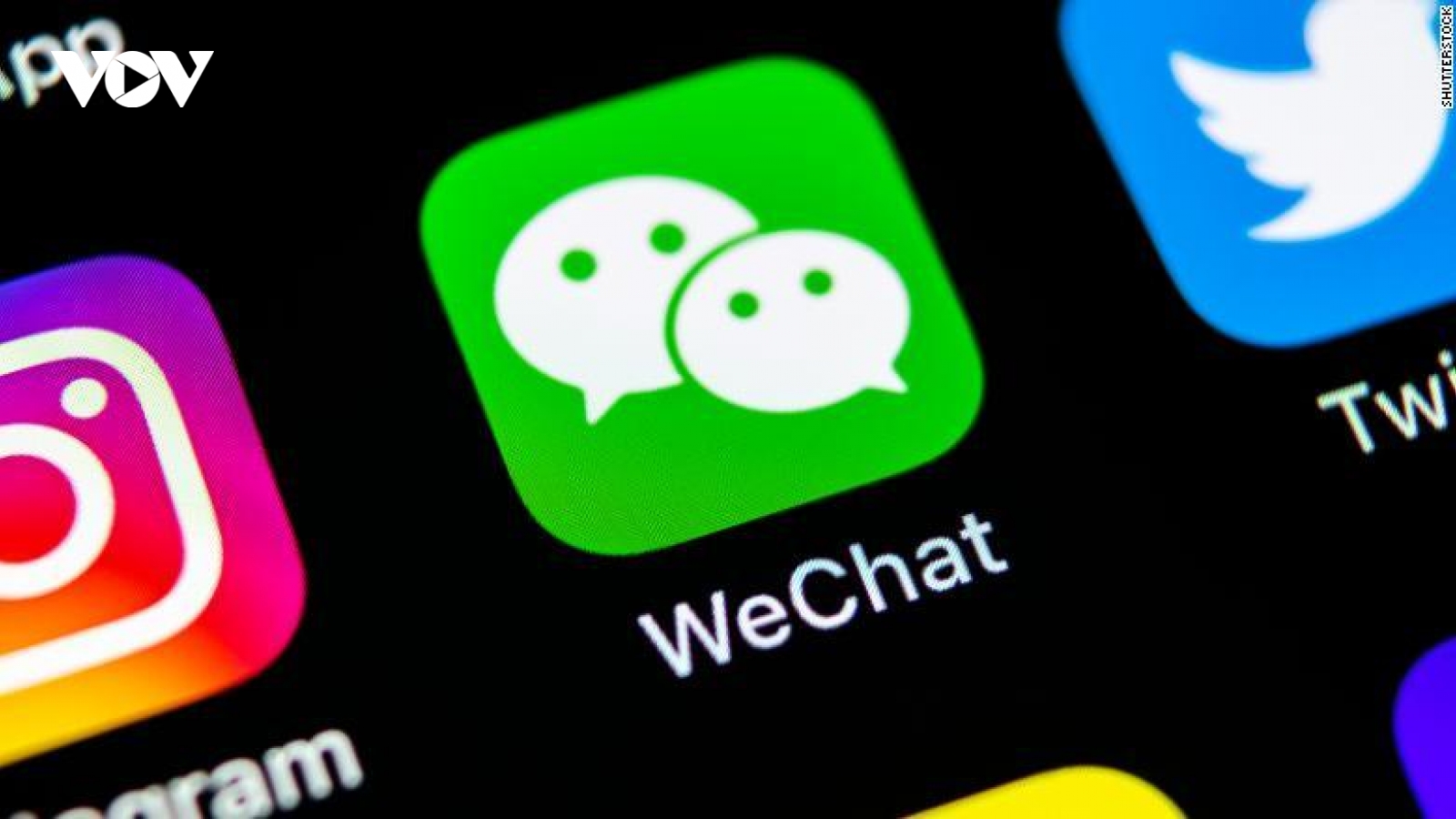 Lượt tải WeChat, Signal ở Mỹ tăng đột biến