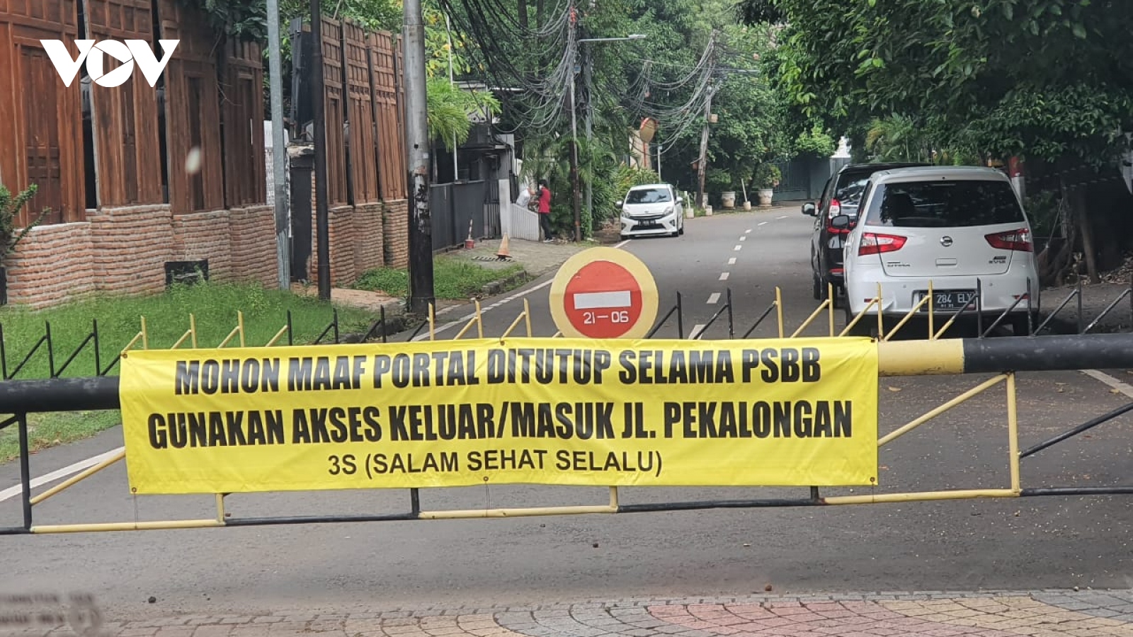 Tái giãn cách xã hội, Jakarta (Indonesia) đặt trong tình trạng khẩn cấp do Covid-19