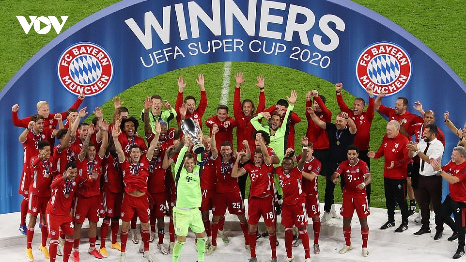 "Bàn tay vàng" của Hansi Flick tại Bayern Munich: Chưa đầy 10 trận lại có 1 danh hiệu