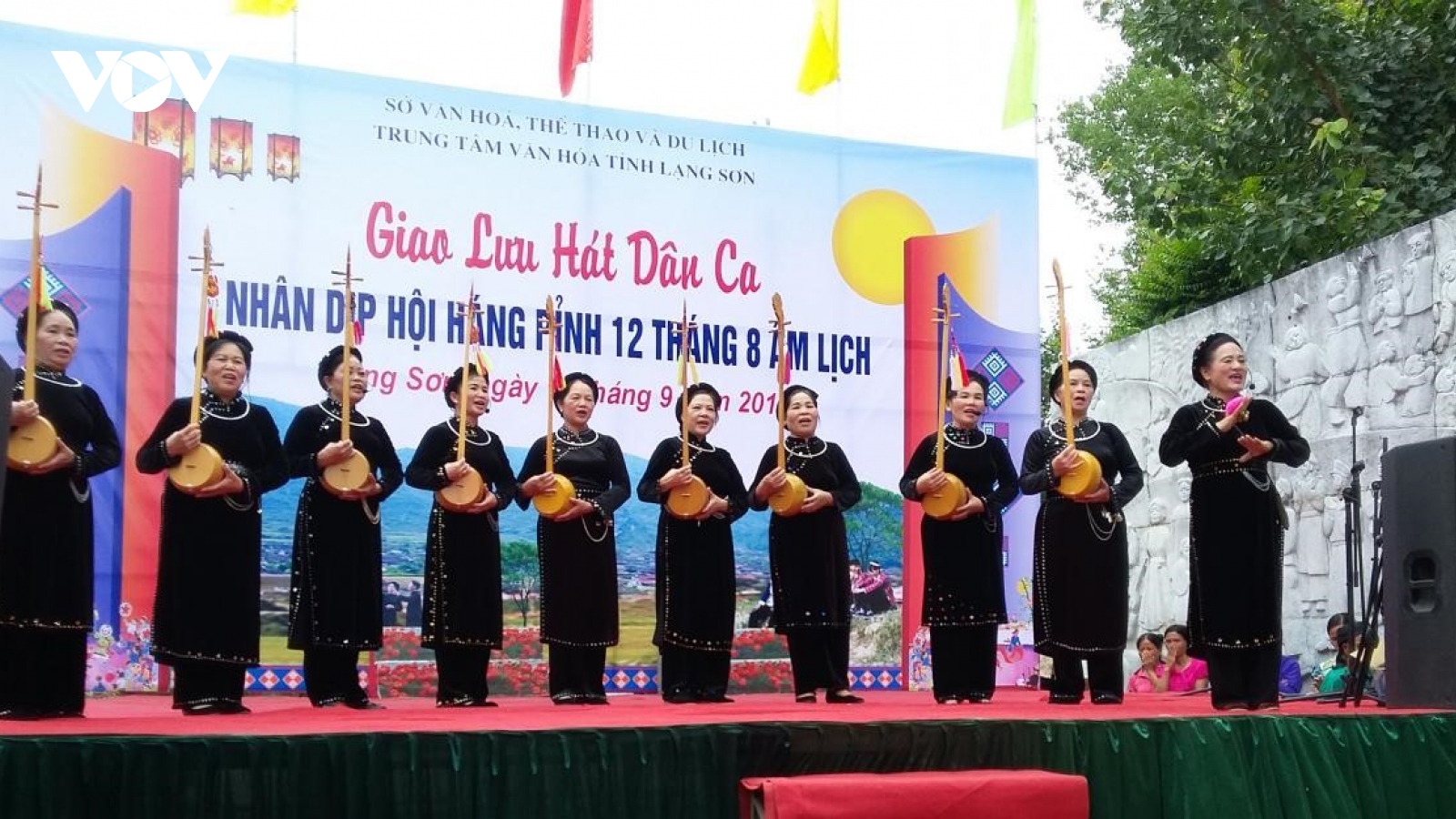 Hội Háng Pỉnh dịp trăng rằm của người Tày - Nùng