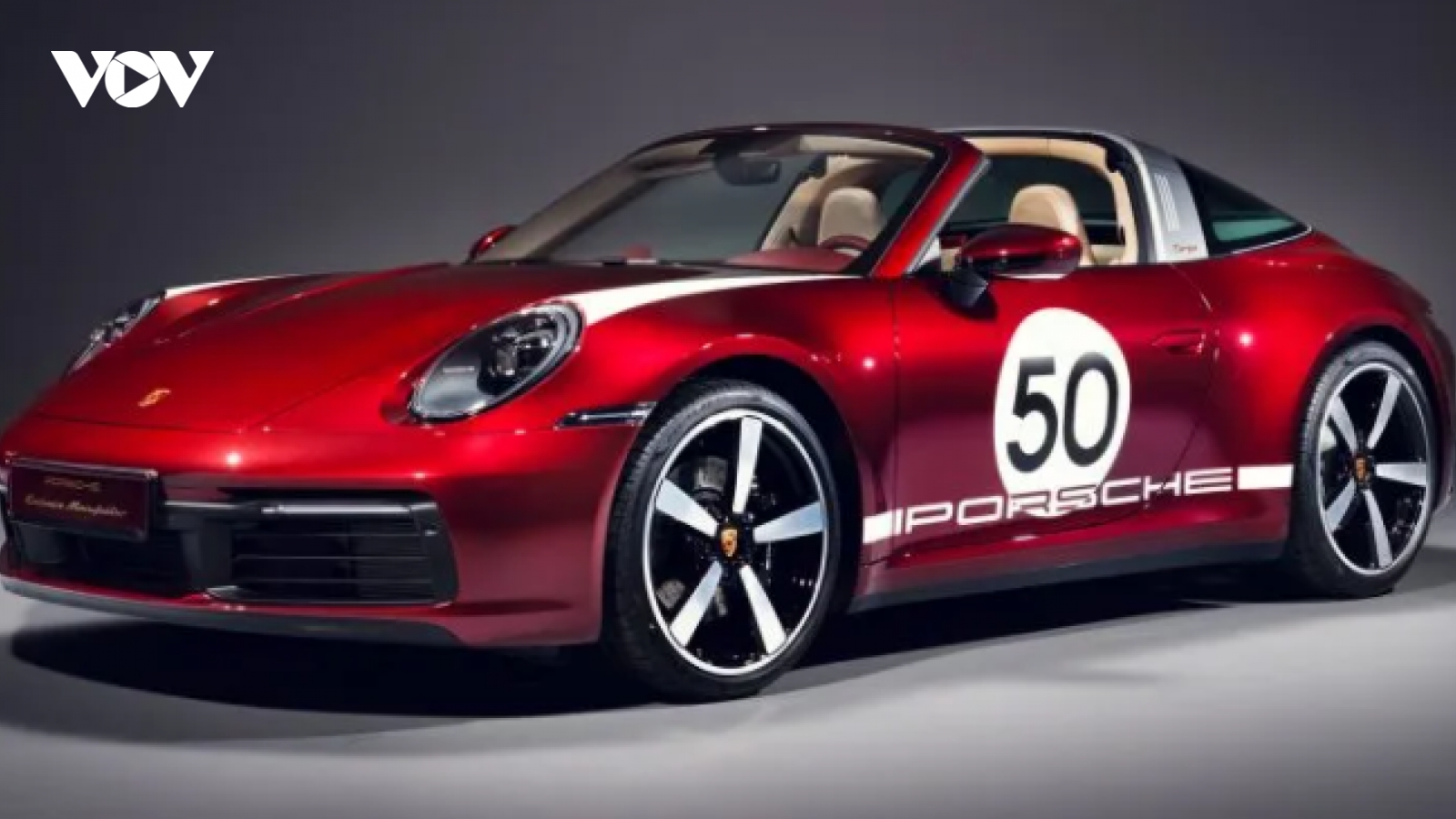 Cận cảnh Porsche 911 Targa 4S Heritage Design Edition