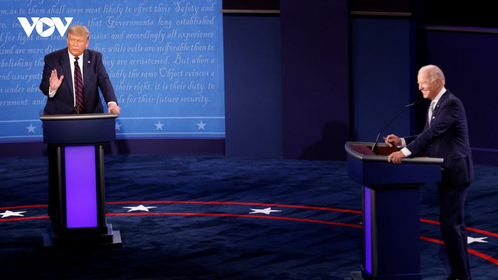 Thăm dò của CNN: Cử tri Mỹ nghiêng về Biden trong cuộc “so găng” đầu tiên