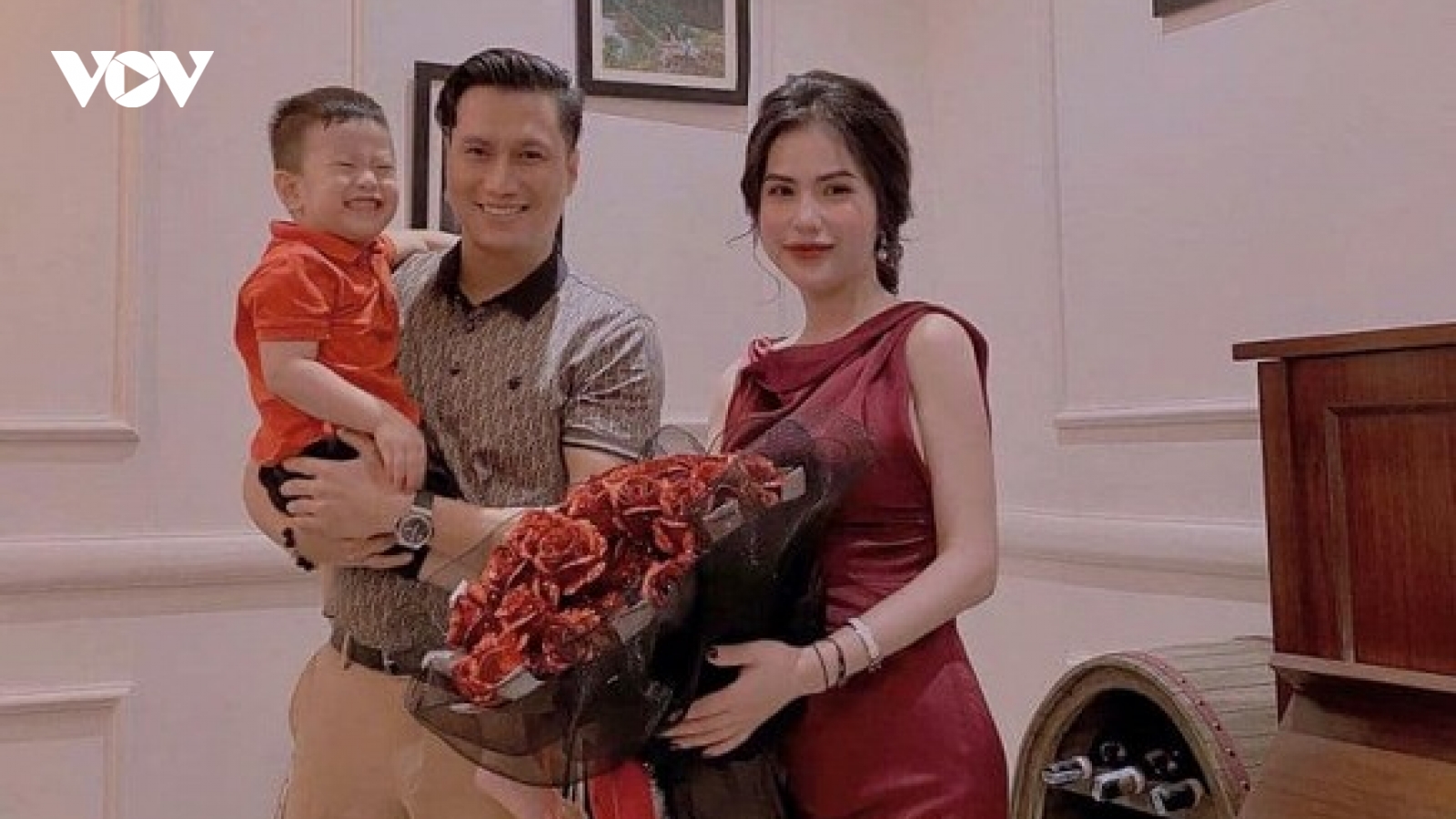 Chuyện showbiz: Diễn viên Việt Anh và vợ cũ tổ chức tiệc kỷ niệm ly hôn