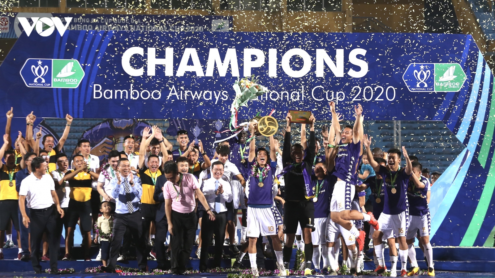 V-League 2020 trở lại sau dịch Covid-19: Ai đủ sức cản đường Hà Nội FC?