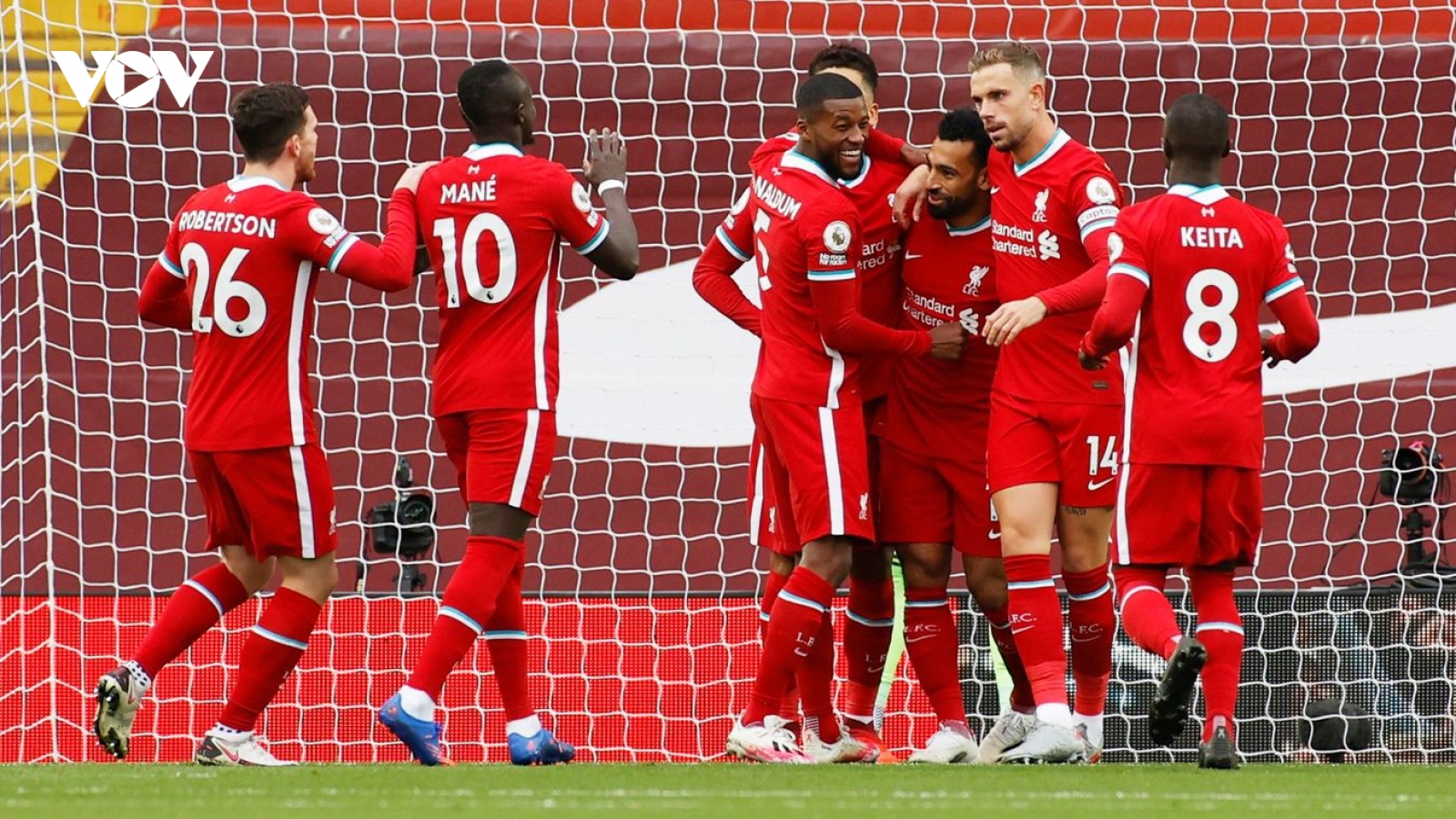 Salah lập hat-trick, Liverpool thắng nghẹt thở tân binh Leeds trong trận cầu "điên rồ"