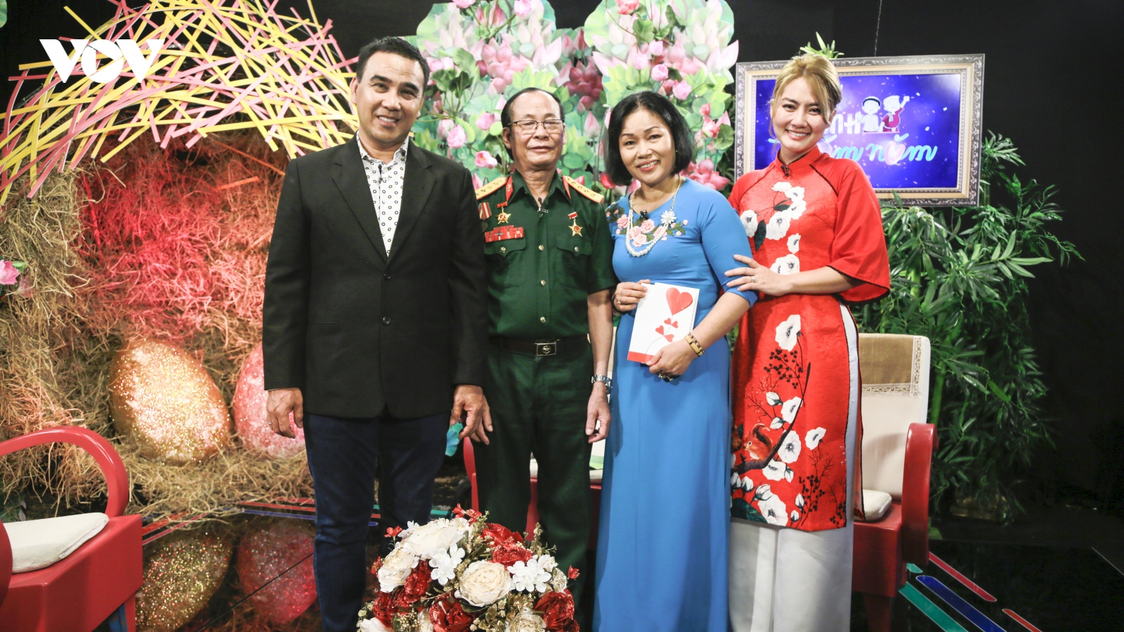 Xúc động tâm thư của con gái chiến sĩ đặc công bị xa lánh vì tưởng là... con hoang