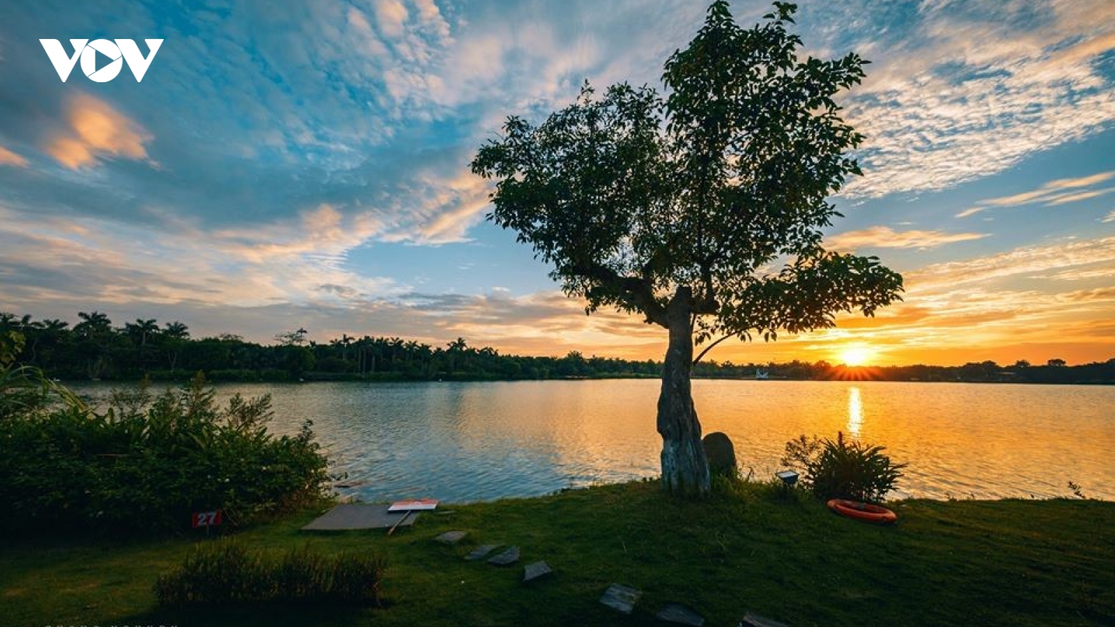 Ngắm bình minh đẹp tựa tranh vẽ tại khu đô thị xanh Ecopark