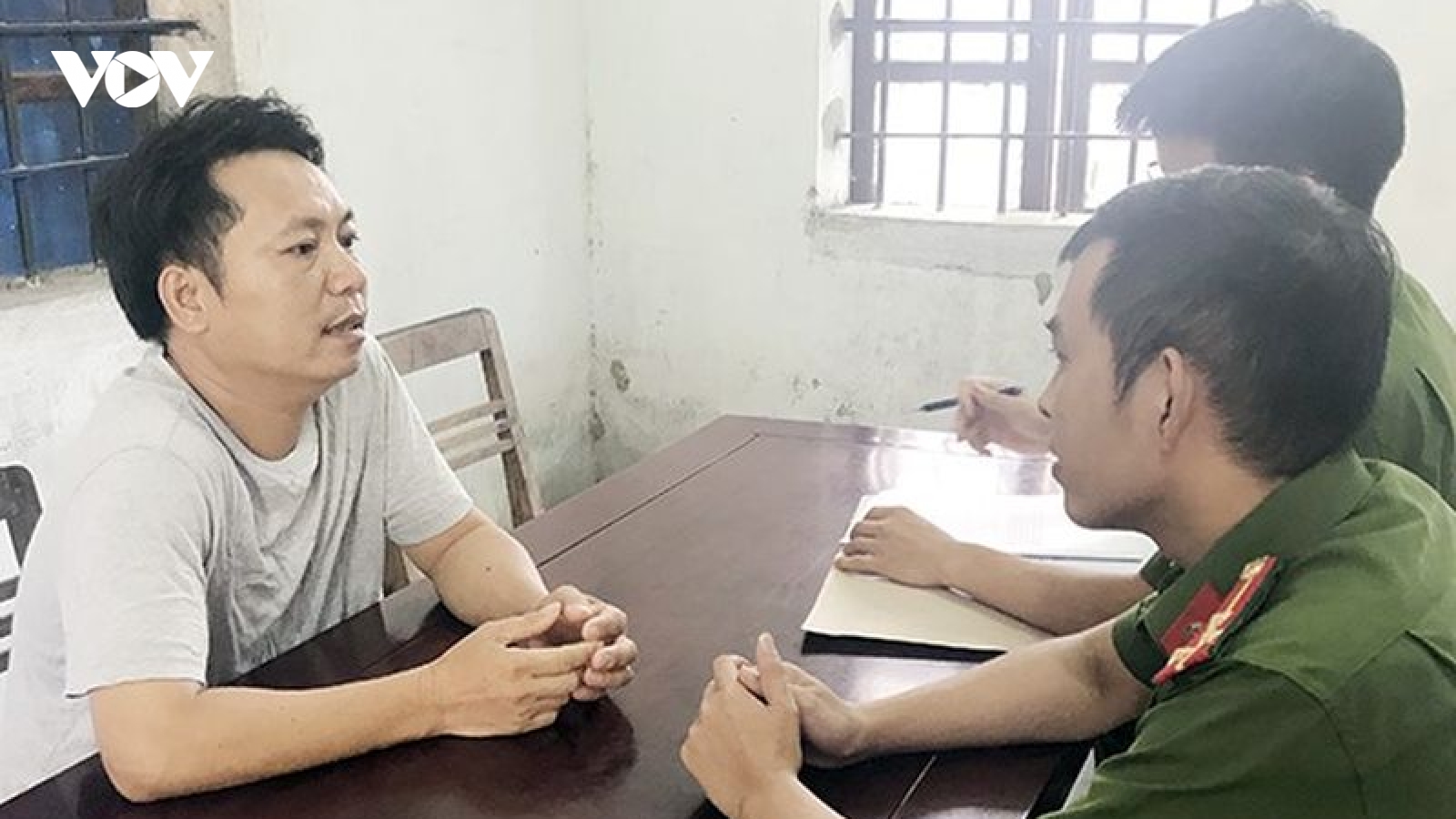 Chiêu đòi nợ độc của ông chủ tiệm cầm đồ cho vay với lãi suất “cắt cổ”