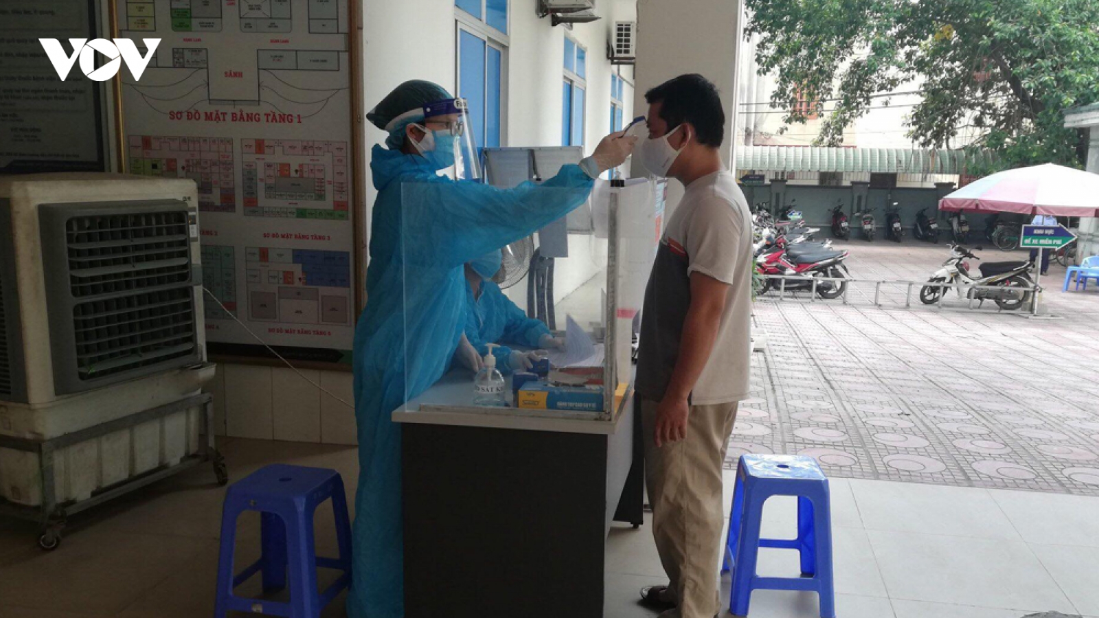 5 nhân viên y tế ở Hải Dương tiếp xúc gần BN1045 có kết quả âm tính