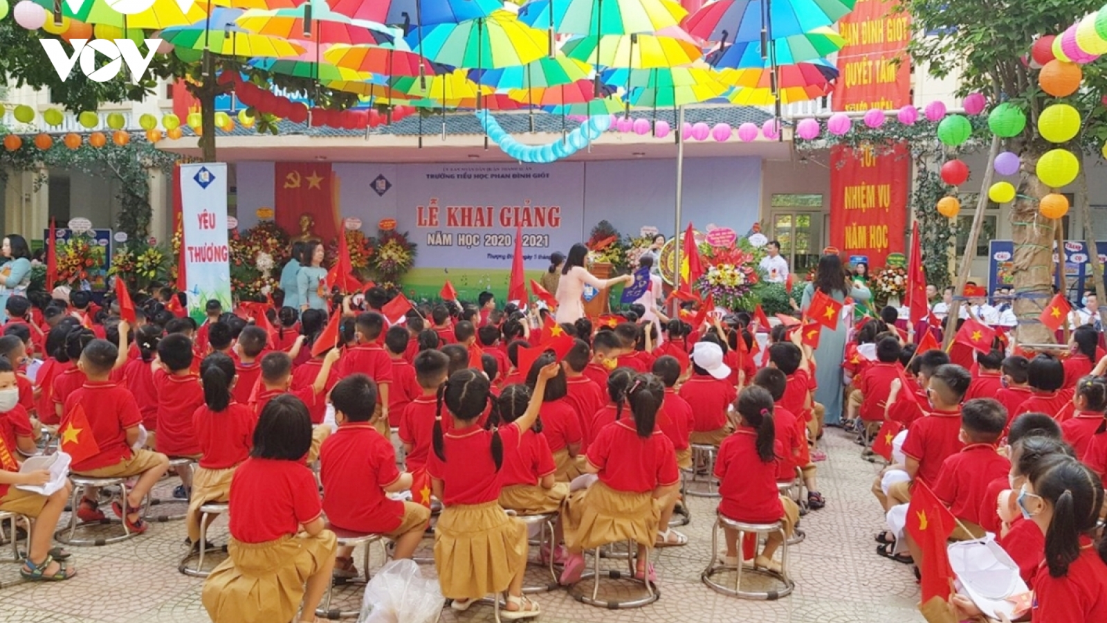 Học sinh tiểu học được đánh giá, khen thưởng thế nào theo chương trình mới?