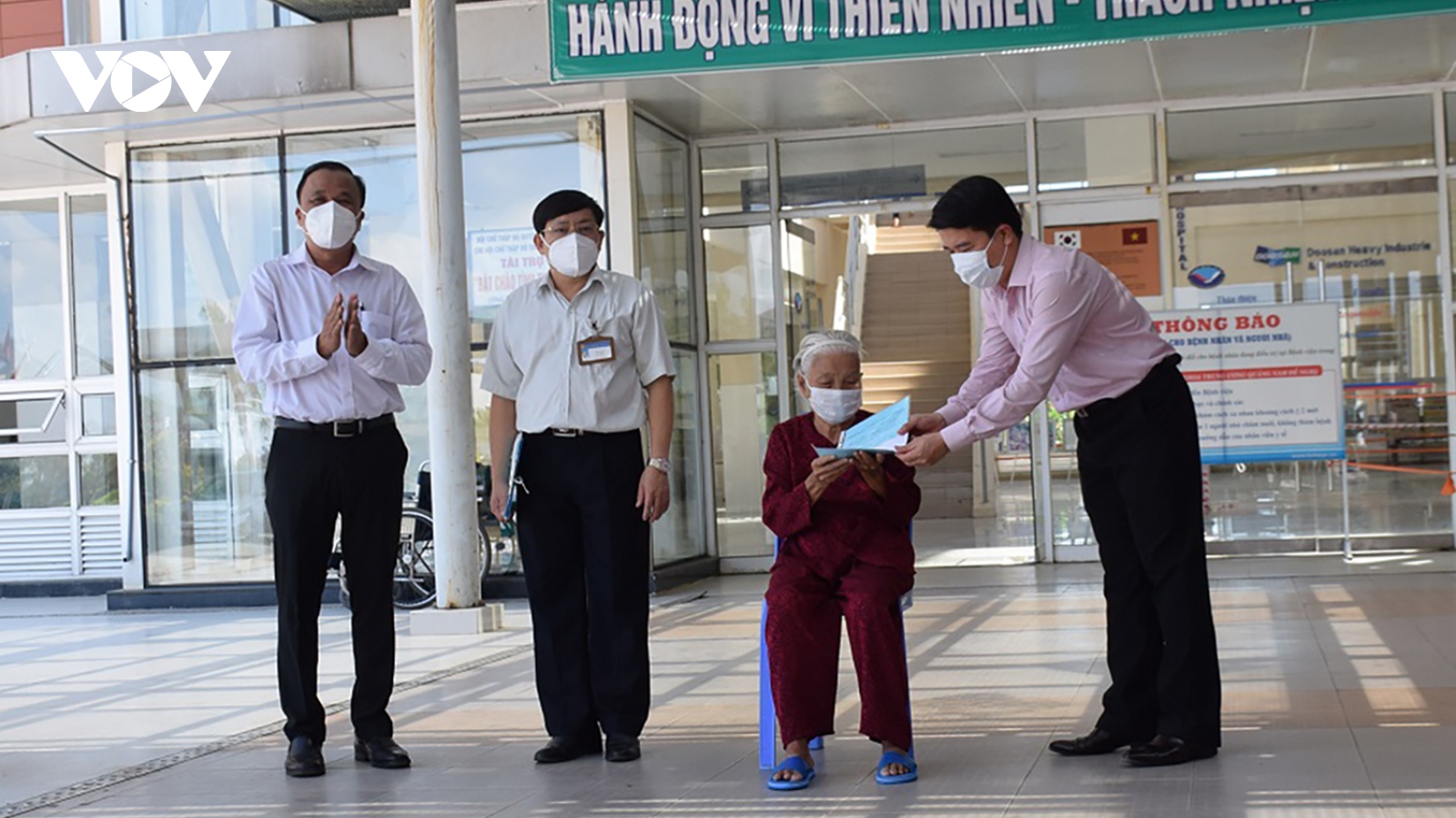 Bệnh nhân 5 tuổi từng mắc Covid-19 ở Quảng Nam được xuất viện