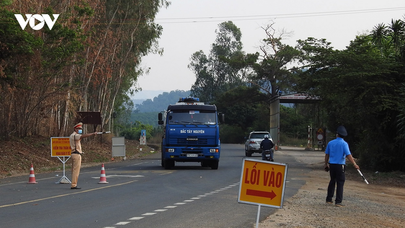 Kon Tum dừng hoạt động các chốt kiểm tra và tổ phòng chống dịch Covid-19