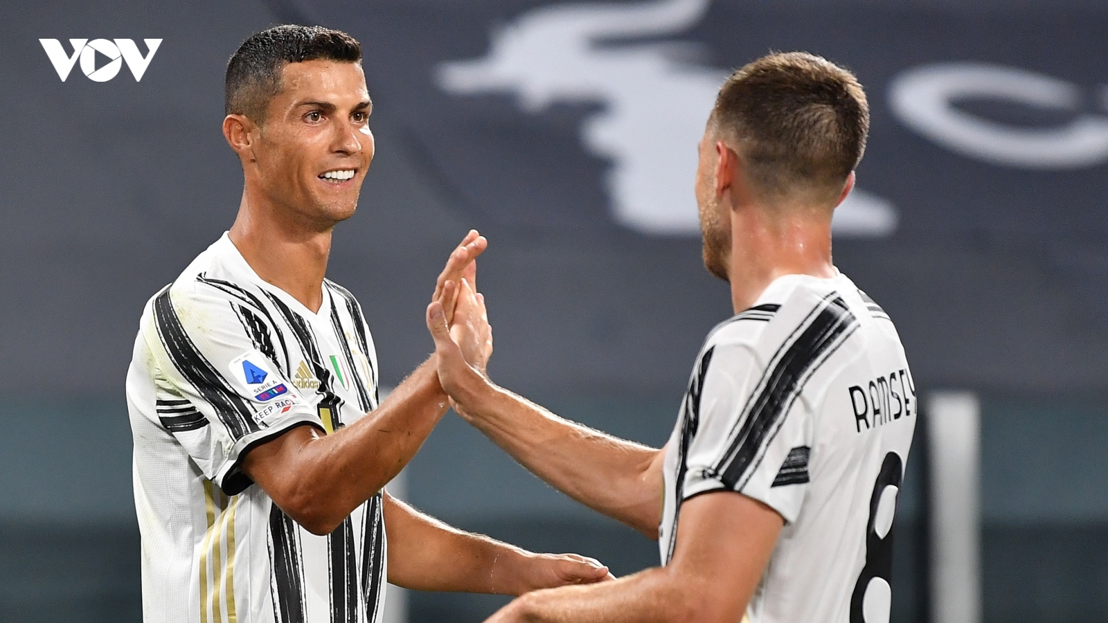 Ronaldo rực sáng, Juventus thắng tưng bừng trận ra mắt của HLV Pirlo