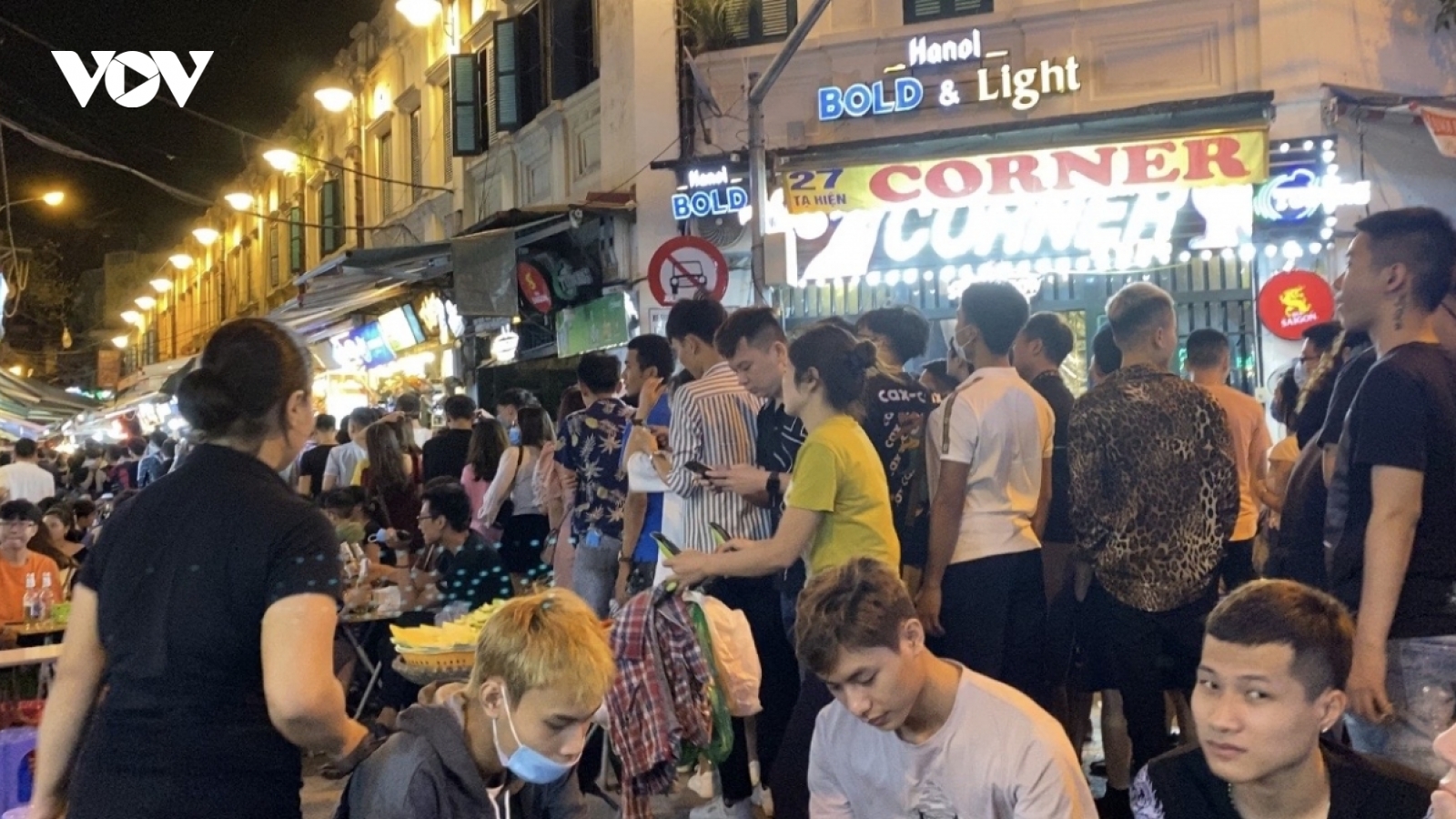 Quy định cấm bán rượu, bia cho người dưới 18 tuổi vẫn chưa được thực hiện?