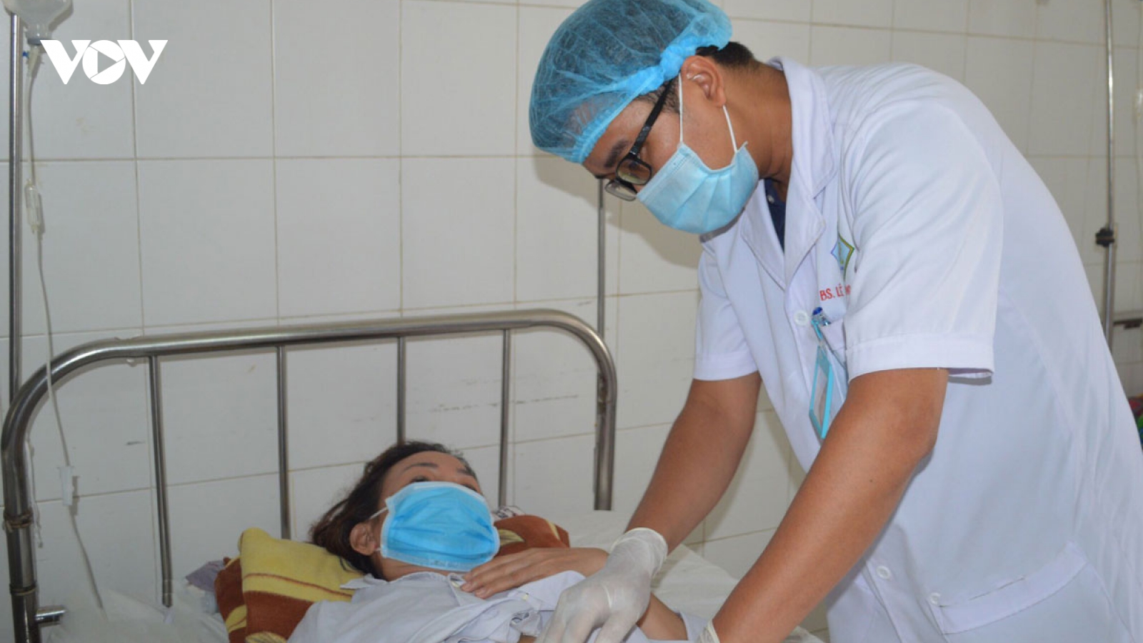 Phẫu thuật thành công cho bệnh nhân bị xương cá đâm thủng ruột