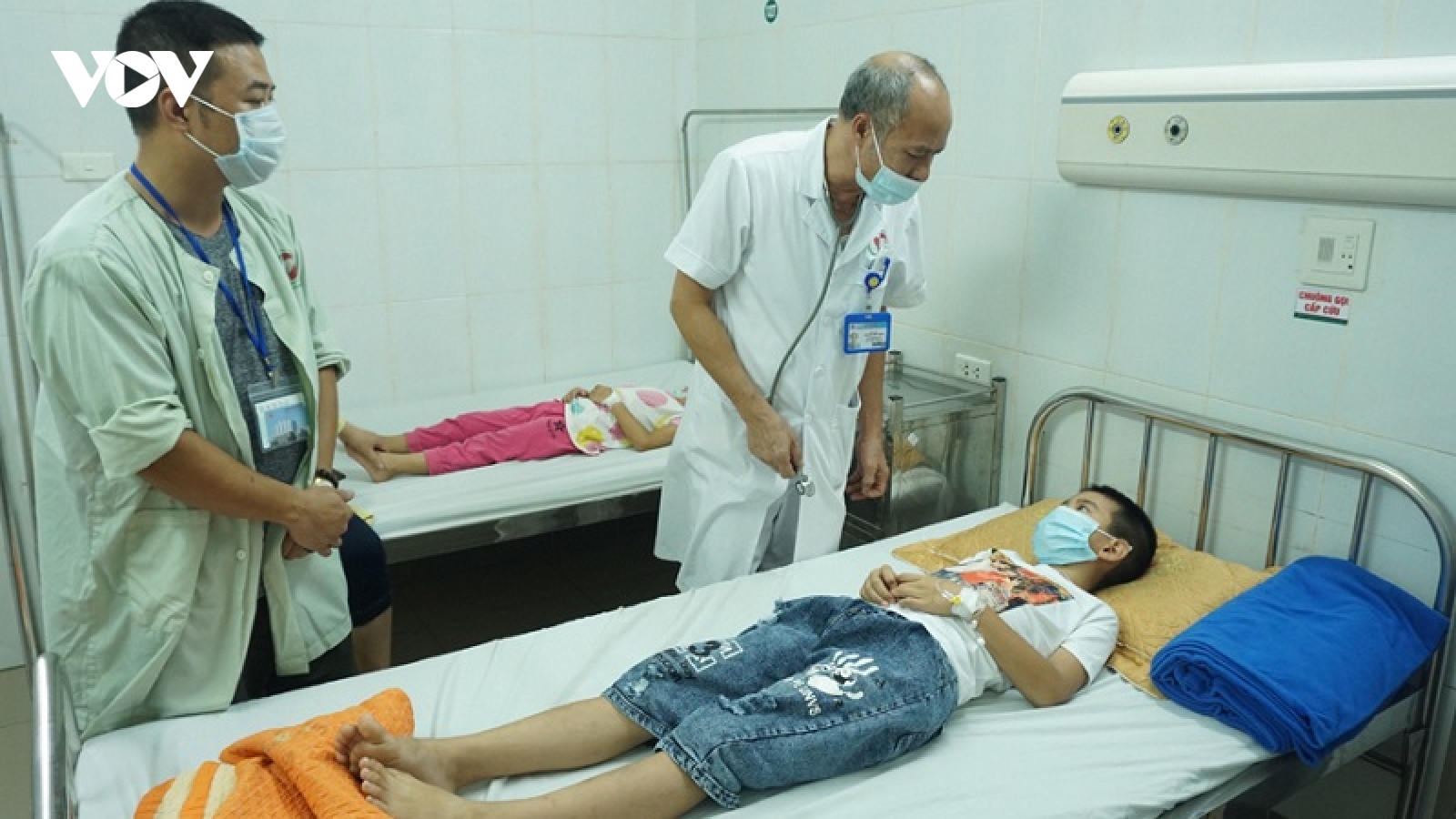Học sinh ngộ độc thực phẩm ở huyện Đông Anh, Hà Nội đã hồi phục sức khỏe