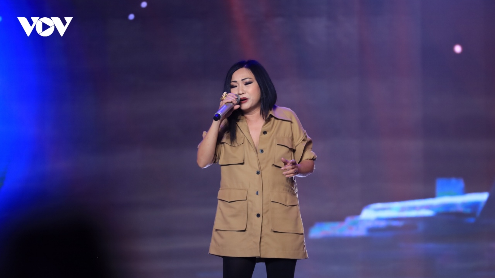 Ca sĩ Phương Thanh tái xuất khác lạ sau tuyên bố “biến mất vĩnh viễn”