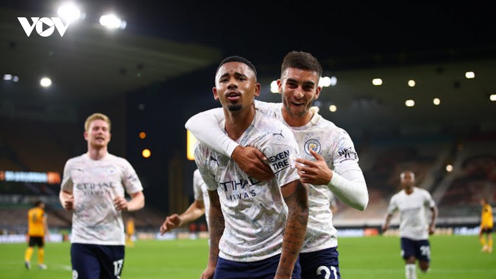 Hạ đẹp Wolves, Man City khởi đầu ấn tượng tại Ngoại hạng Anh