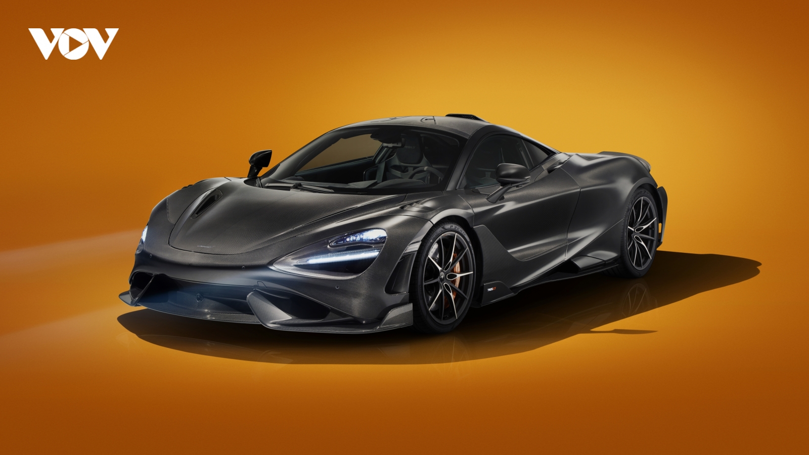 McLaren công bố chi tiết về 765LT cùng hai bản phối màu đặc biệt
