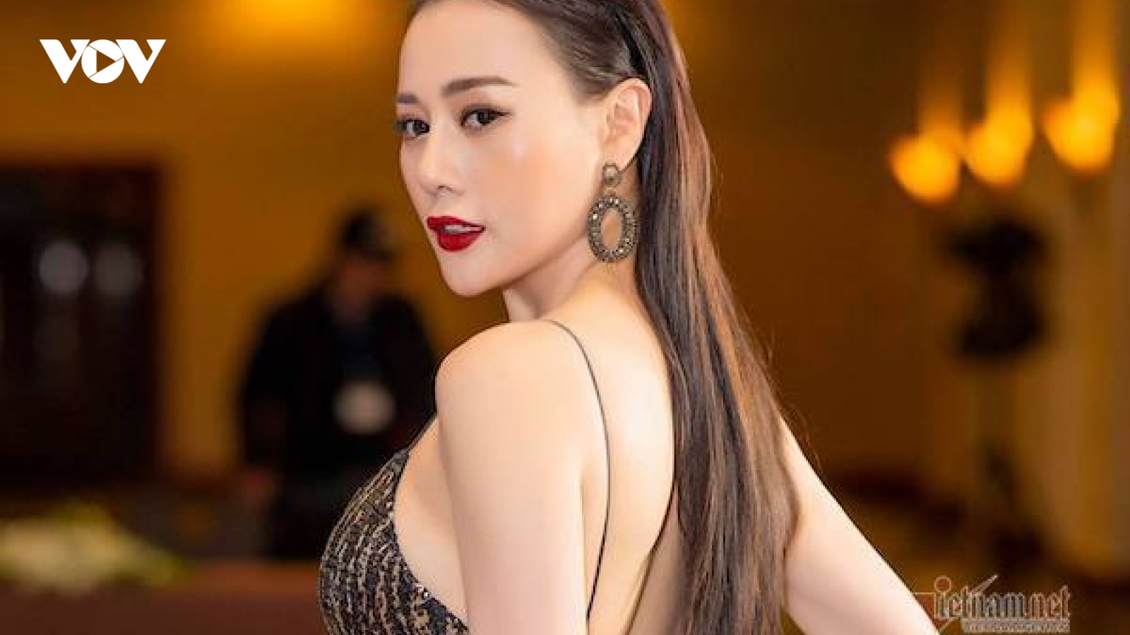 Phương Oanh: Tặng 10 tỷ cho ai tìm ra địa chỉ tôi từng rửa bát thuê
