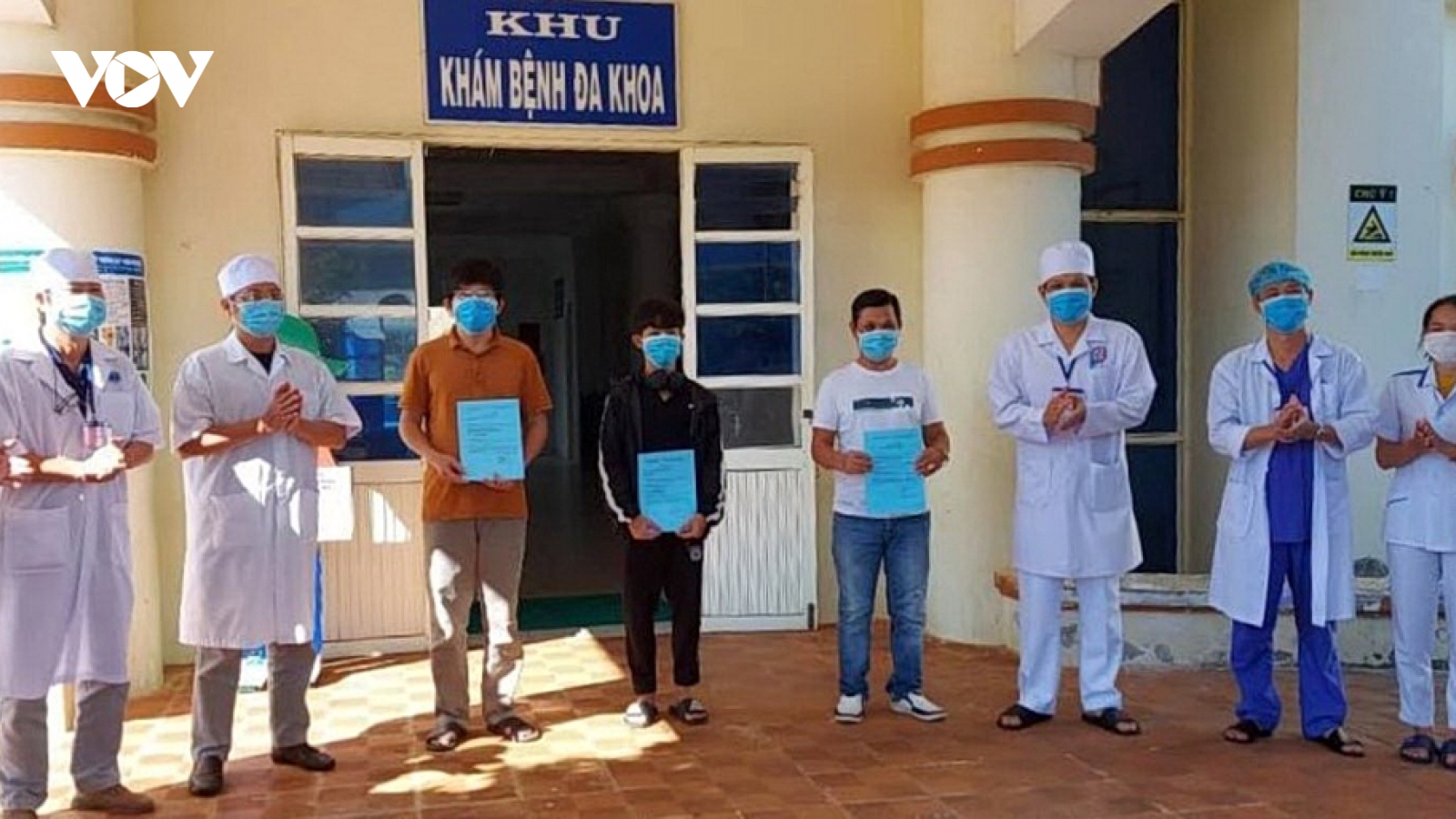 3 bệnh nhân mắc Covid-19 cuối cùng ở Quảng Ngãi xuất viện